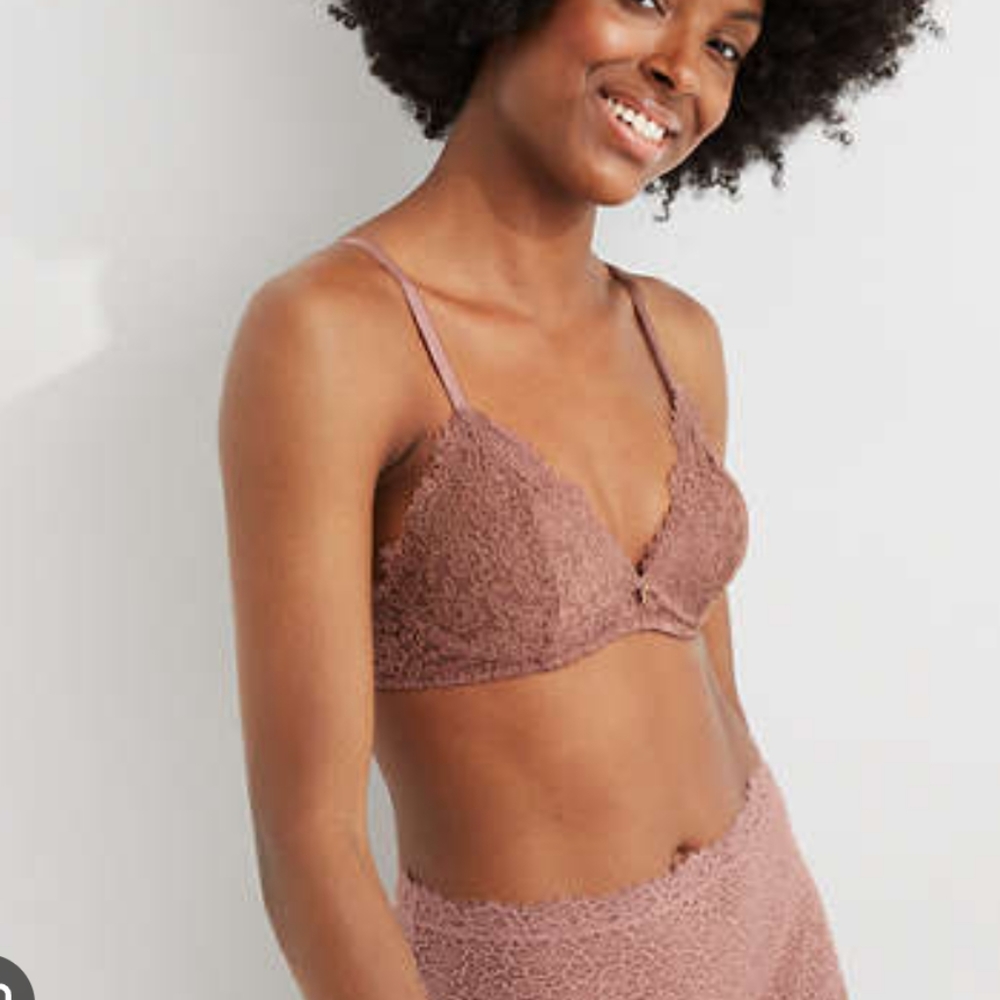 Aerie real power wireless lace bra size 38C